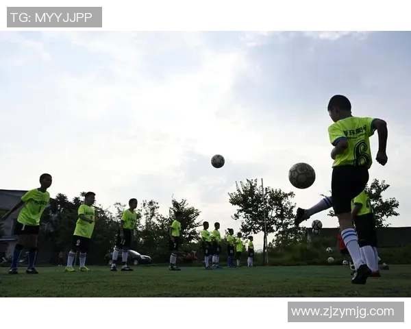 当足球梦照进现实少年与球星命运交织的绿茵传奇 当足球梦照进现实少年与球星命运交织的绿茵传奇